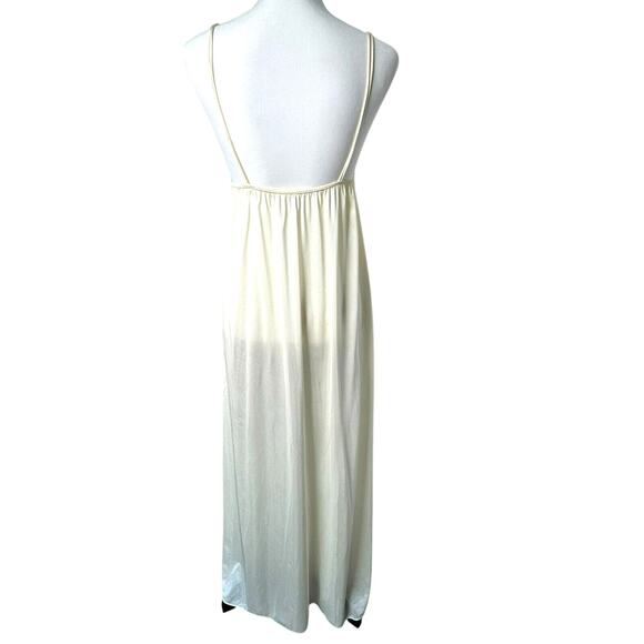 KAYSER Medium Vintage Butter Yellow Full Length Lurelon Nylon Nightgown Silky - Picture 2 of 7